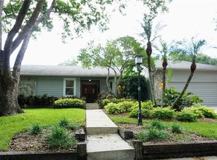 19 Pinewood Cir, Safety Harbor, FL 34695