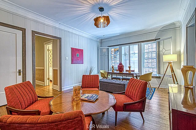 712 W Buena Ave #2 — Photo 4