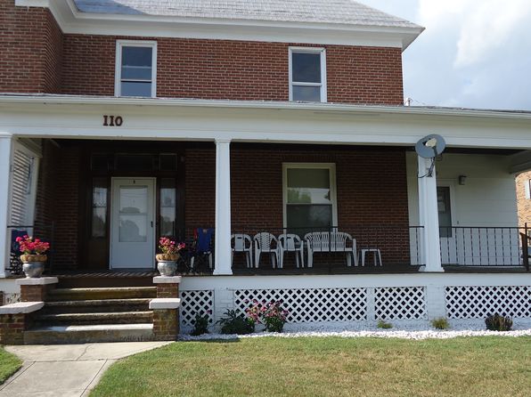110 E Railroad Ave #B