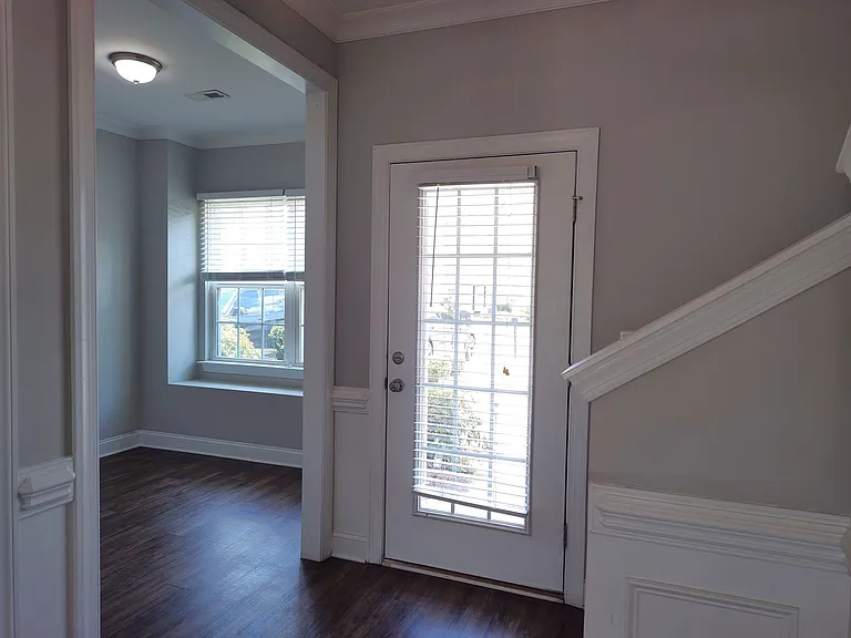 321 Halton Crossing Dr SW — Photo 2