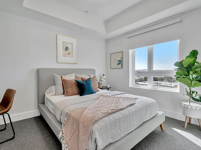 Motor & Tabor Apartments — Photo 10