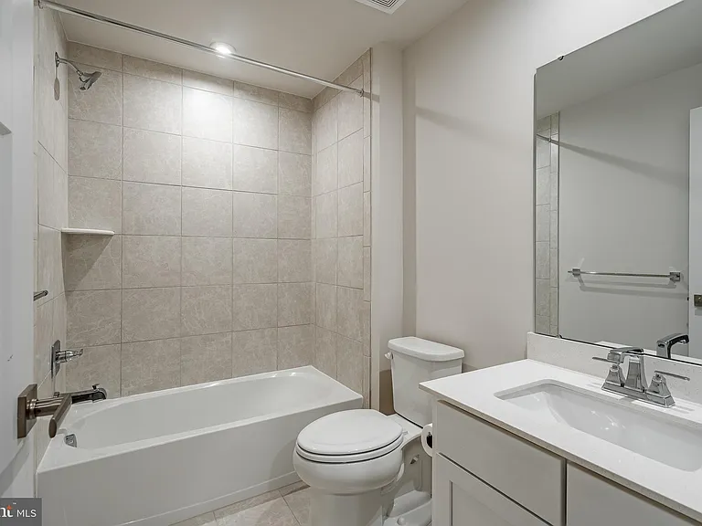 208 Chase Dr — Photo 22