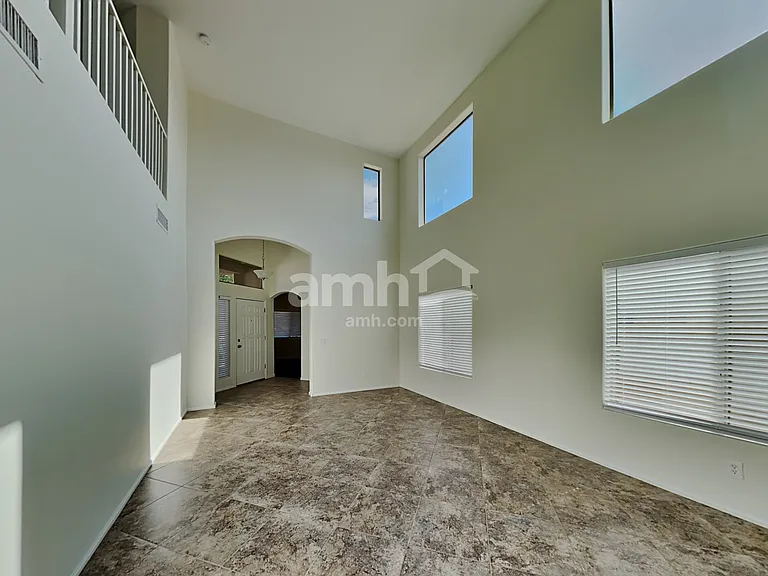 3910 E Hematite Ln — Photo 7