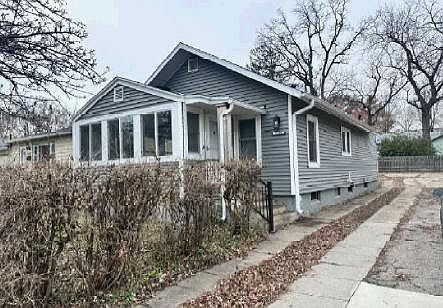 1st image of 1326 De Wolf St