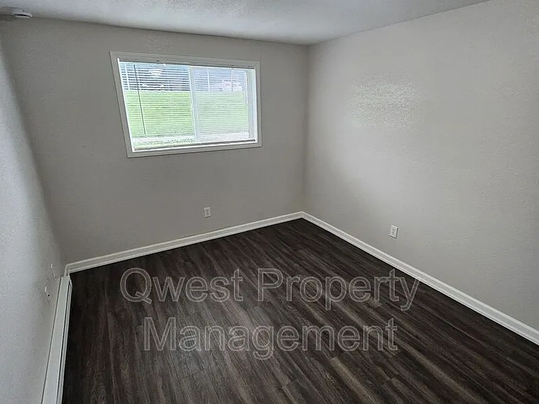 409 E Woodlawn Ave #8 — Photo 5