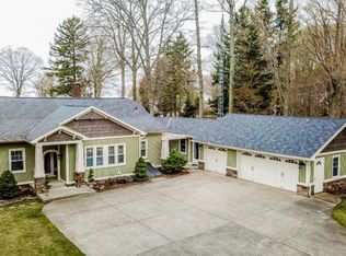 3147 N Scenic Dr, Muskegon, MI 49445