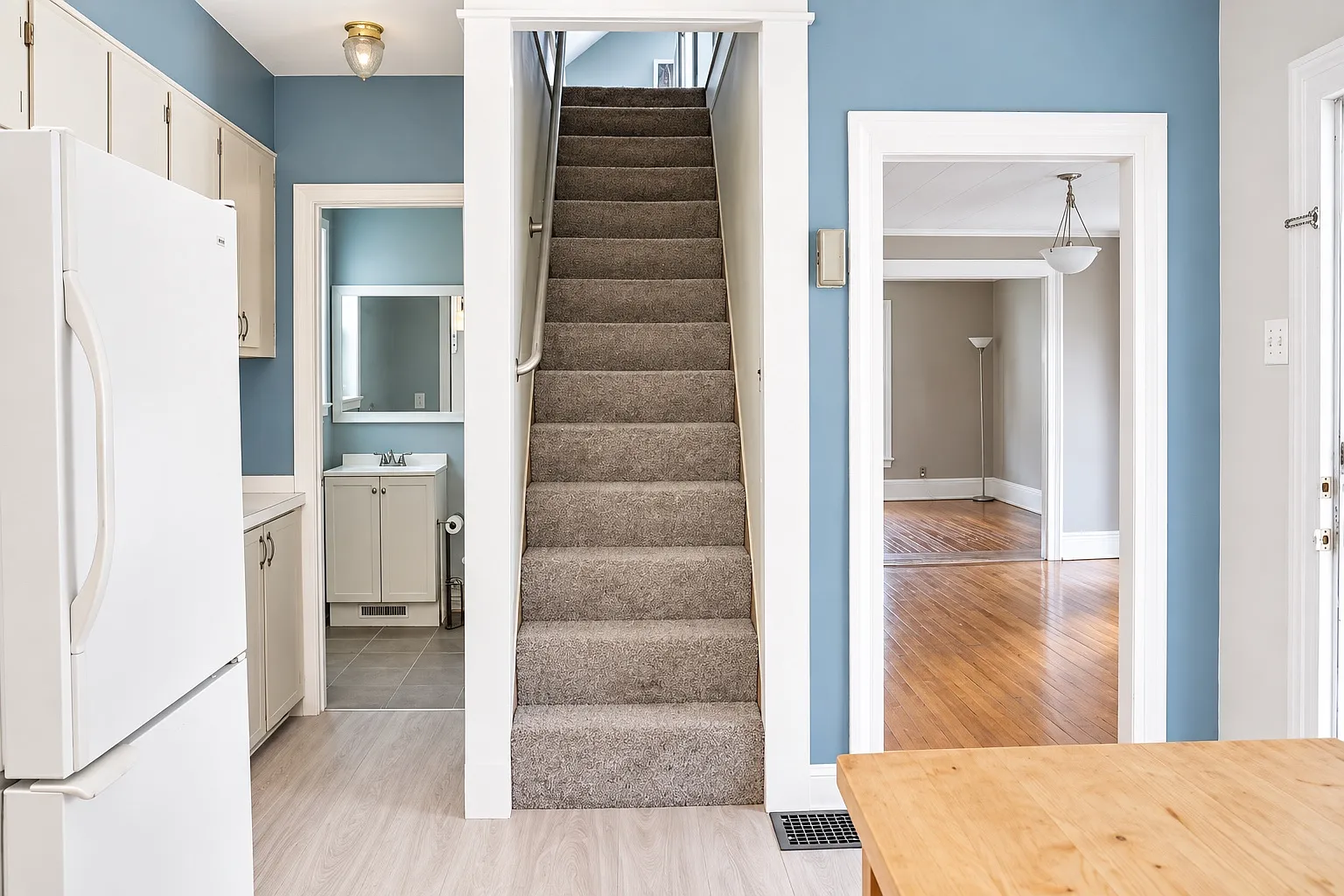 425 Prospect Ave — Photo 2