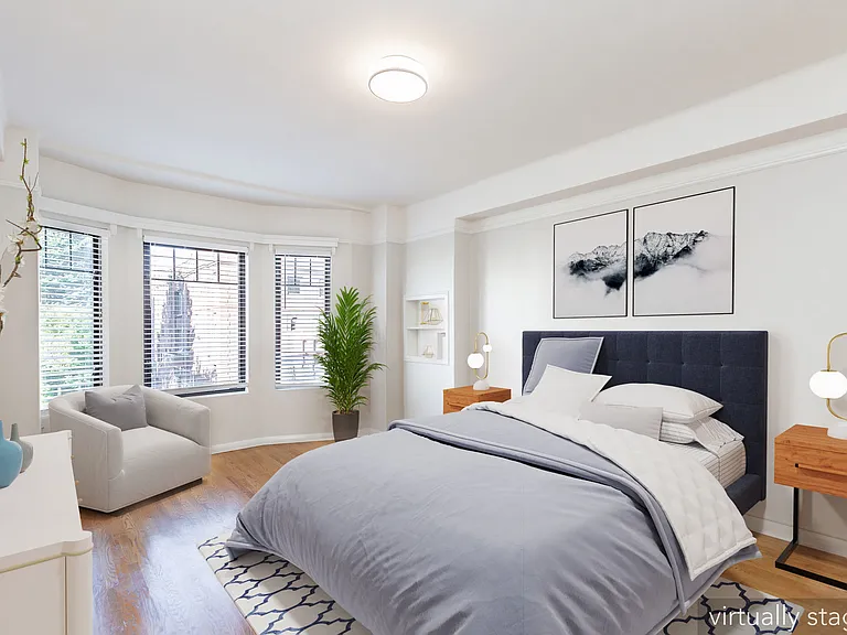 2275 Broadway — Photo 30