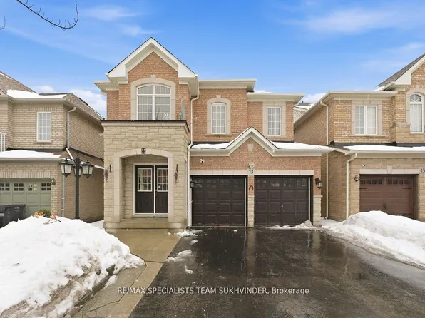 13 El Camino Way, Brampton, ON L7A 3C4