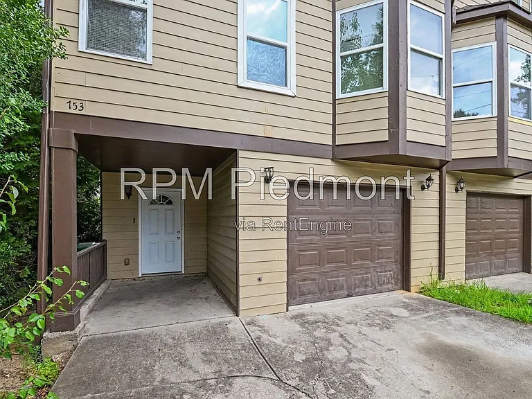 753 Prince Pl NW — Photo 5