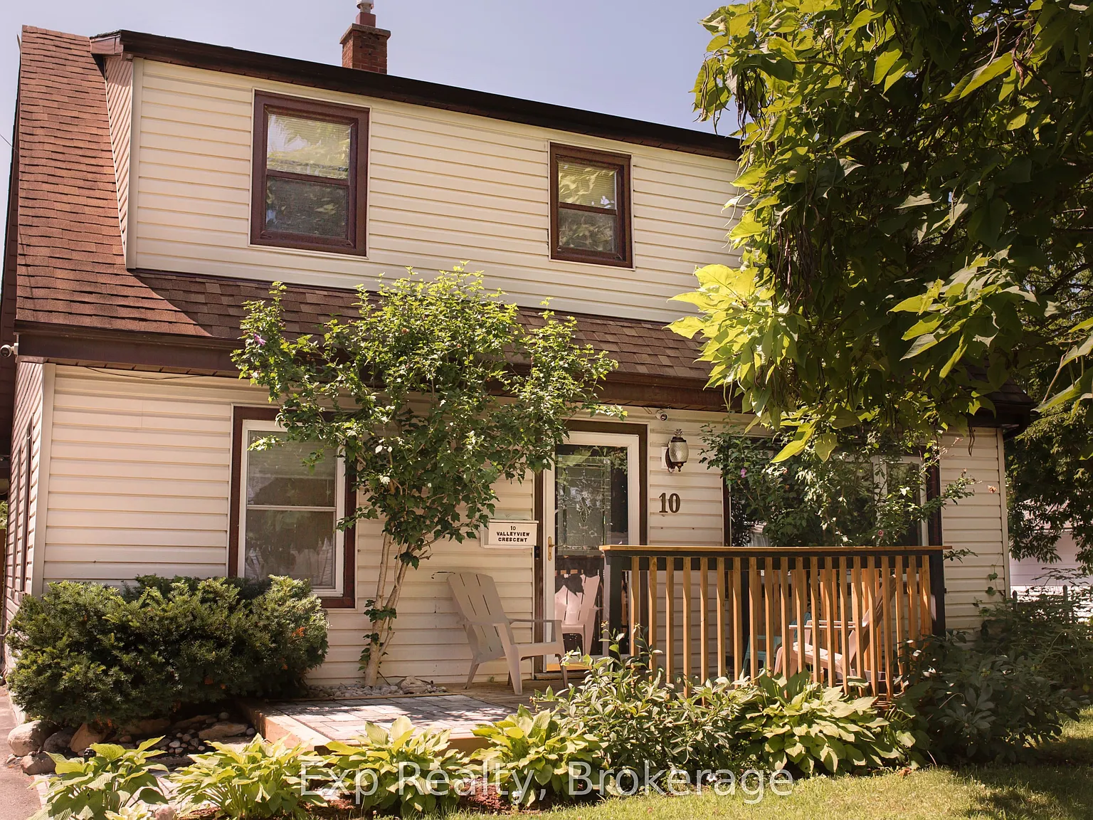 4 bed, $2,650 — Photo 2
