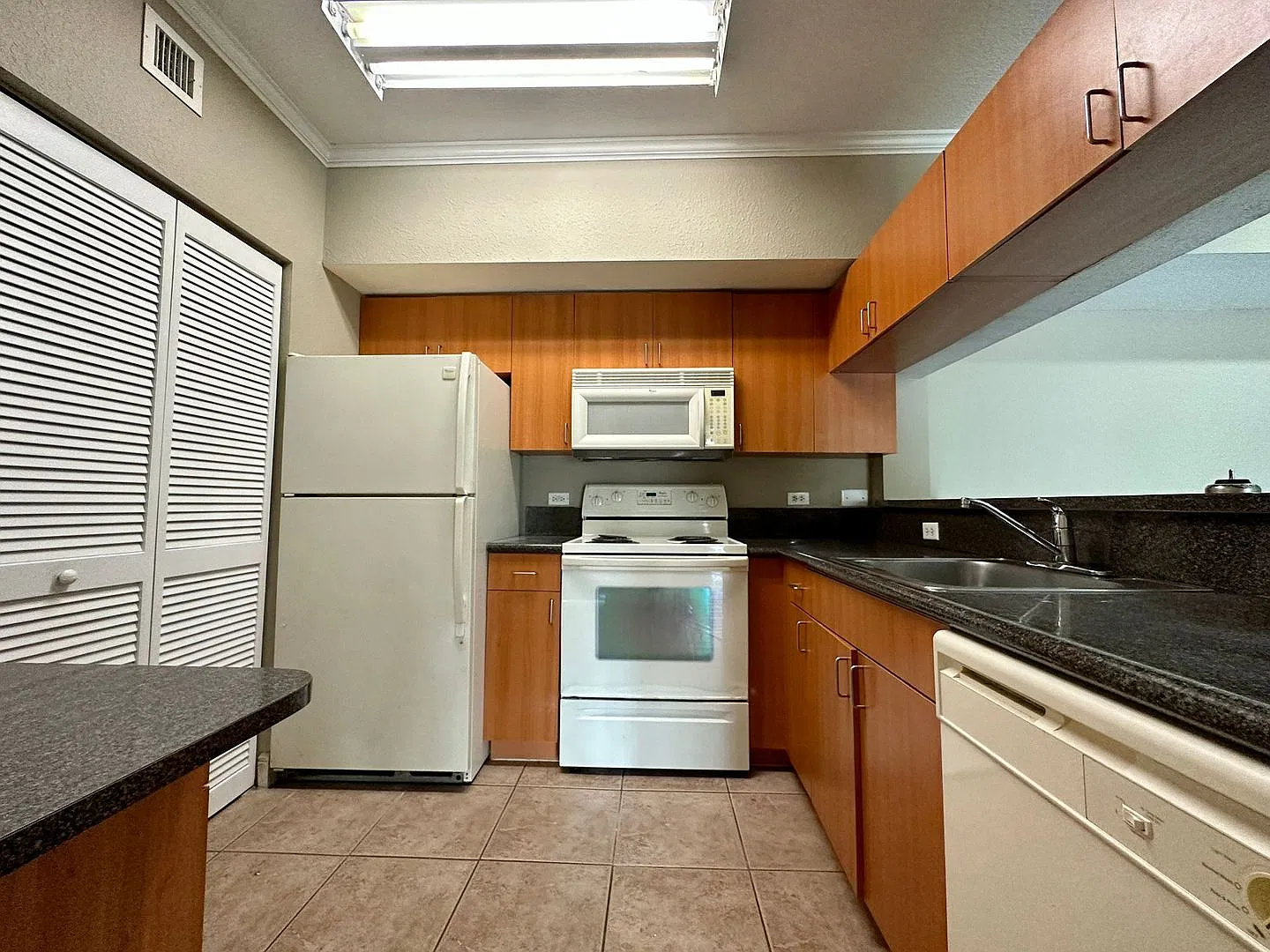 City Center Apartments — Photo 2