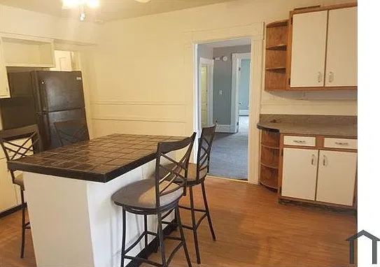 2 bed, 802 sqft, $1,500 — Photo 2