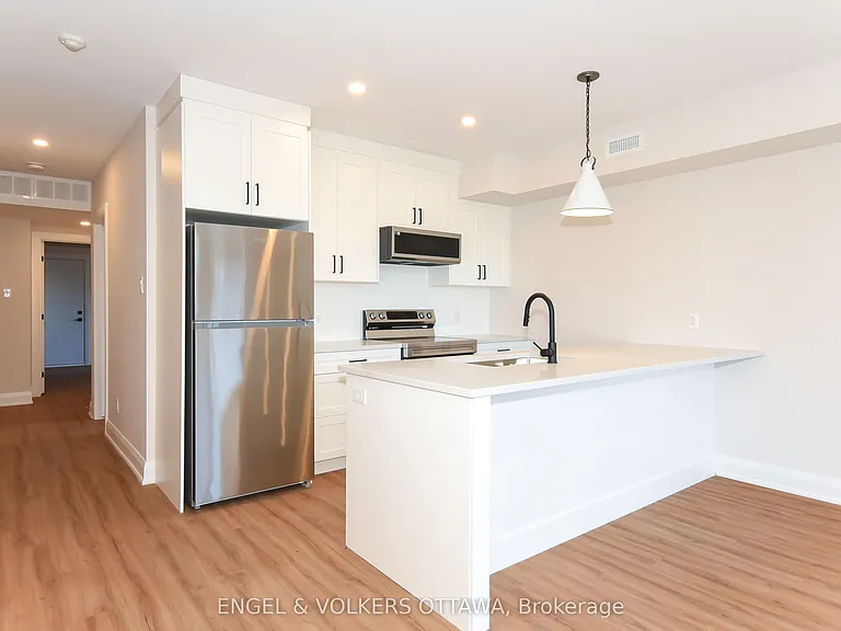 35 Monk St #6 — Photo 3