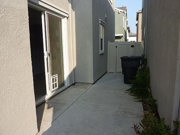 5th image of 2203 Village Green Dr