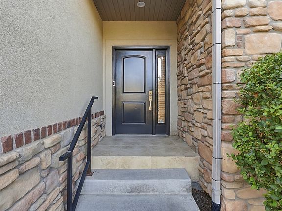 5th image of 6709 W Avery Ave