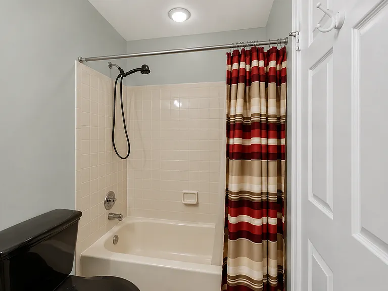 703 Herndon Woods Ct — Photo 21