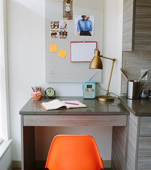 HUB 9 — Photo 19