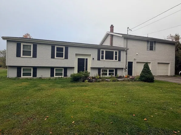 958 River Rd, Orrington, ME 04474