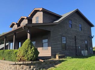 32026 Falcon Dr, Unionville, MO 63565