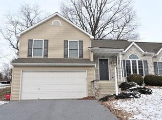 94 Homestead Dr, Lititz, PA 17543