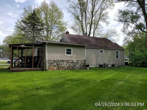 8405 S Honeycreek Rd, Muncie, IN 47302