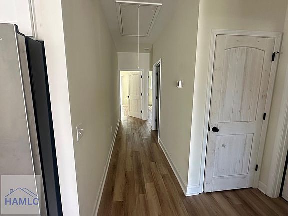 5th image of 373 Carter Rd #B