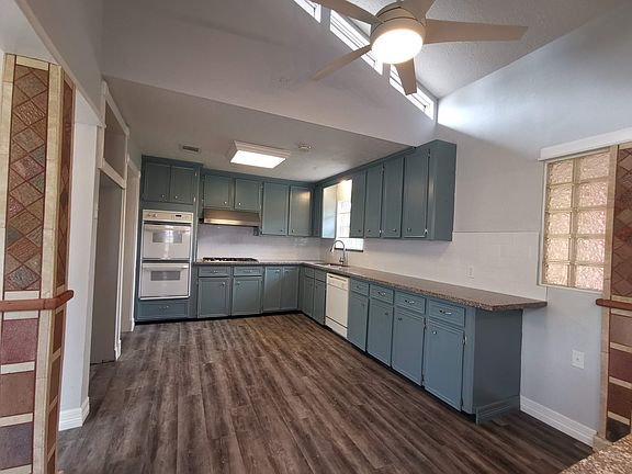 5th image of 3719 Cedar Gardens Dr