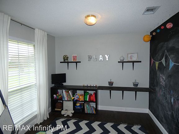 3rd image of 4634 Magnolia Hill Ct
