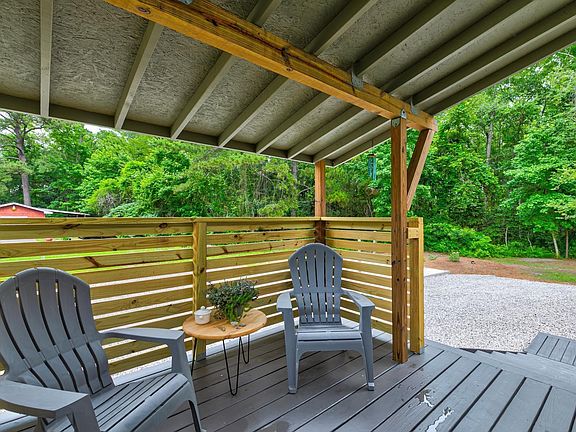 2nd image of 120 Yale Pl.