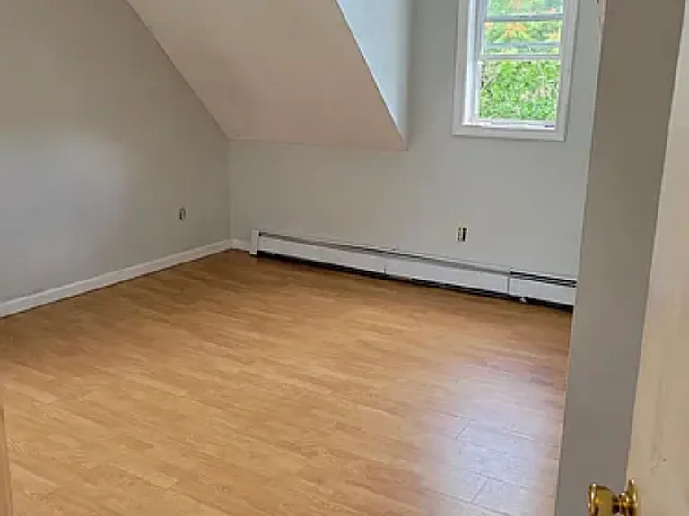 38 Arch St — Photo 5
