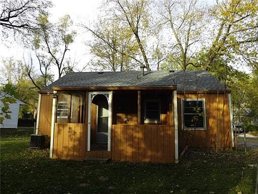 3rd image of 5033 Vista St