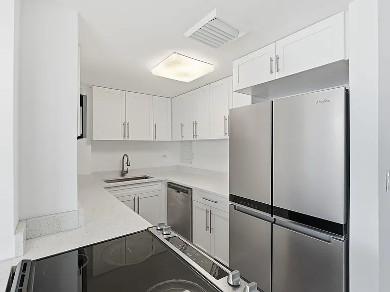 2800 N Flagler Dr #410 — Photo 17