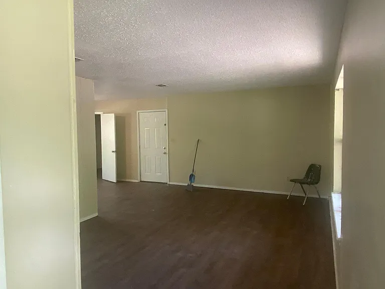 509 E Kiamichi St — Photo 3