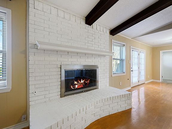 4th image of 3312 Moores Ln