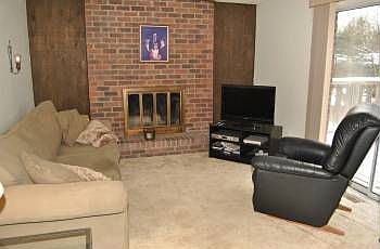 5th image of 208 Westbury Dr