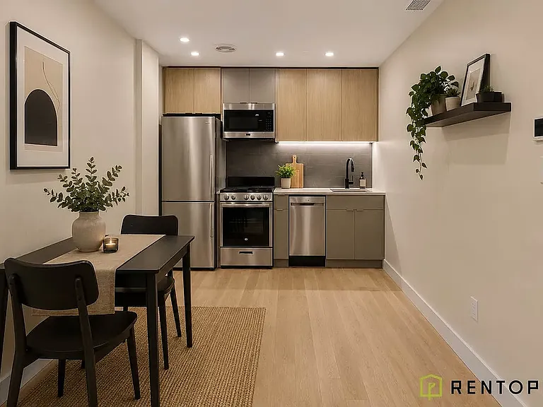 302 Graham Ave #1B — Photo 1