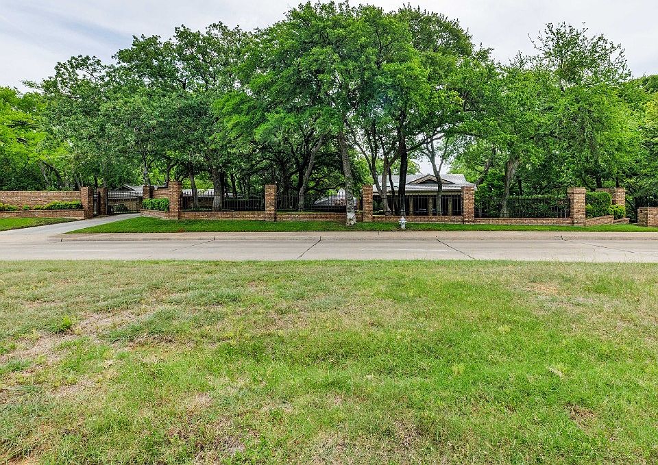 2121 N Fielder Rd, Arlington, TX 76012 | MLS #20247599 | Zillow