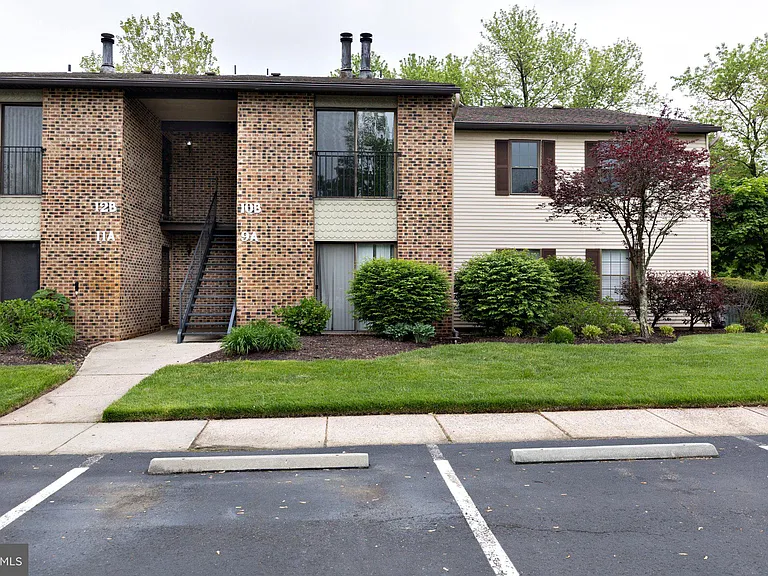 10 Sumac Ct #B — Photo 3