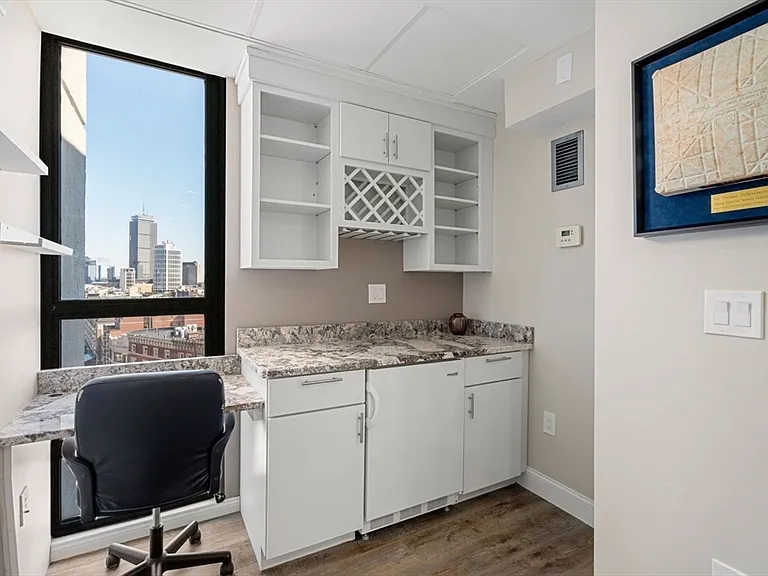 566 Commonwealth Ave #Penthouse 2 — Photo 8