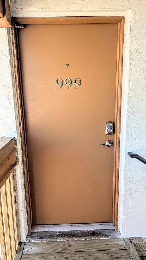 2 Bed 1 Bath Condo On Siesta Key **All Utilities/Wifi Included** — Photo 2