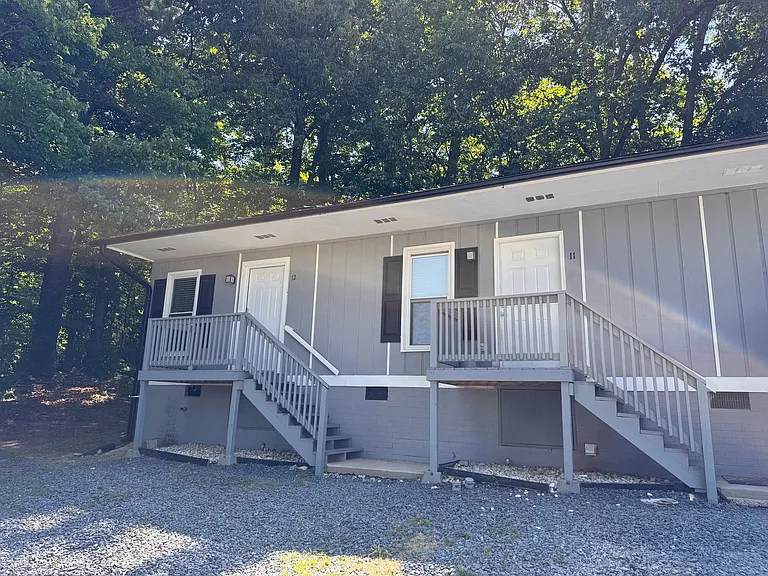 1240 Old Liberty Rd — Photo 13