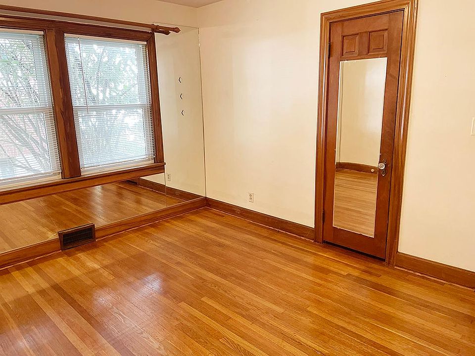 Bedroom #1 with closet door