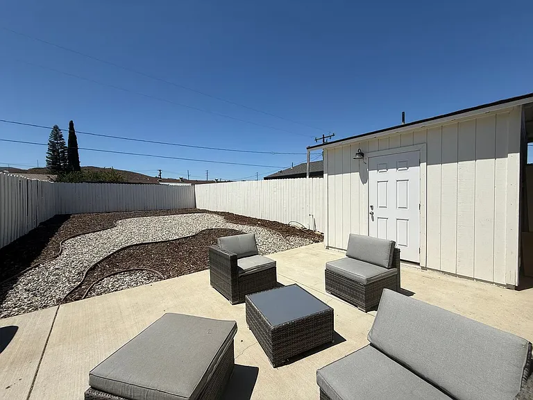 1758 Wallace St — Photo 8