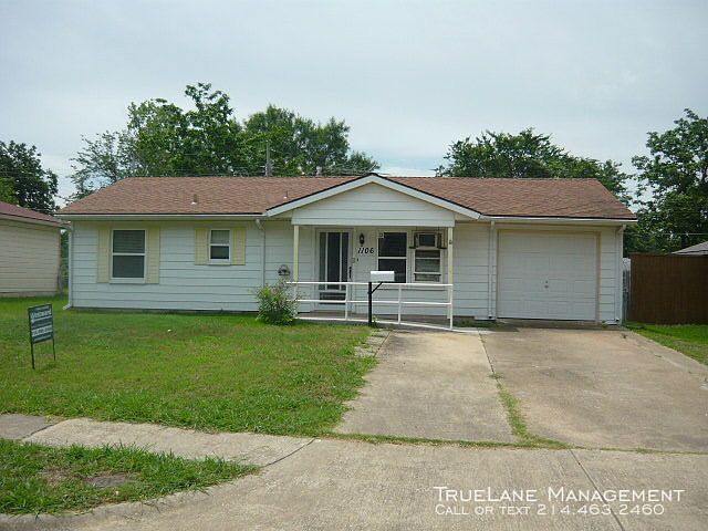 1st image of 1106 Casa Dr