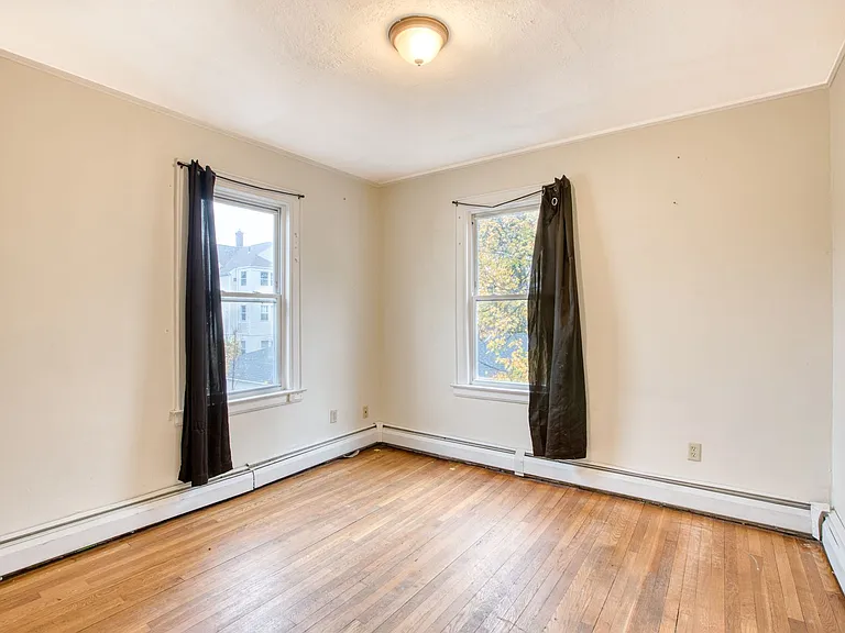 429 New Britain Ave #2 — Photo 12