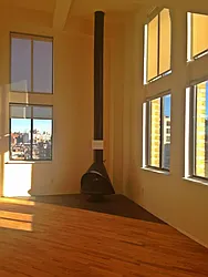 Rented by La Seven Inc.