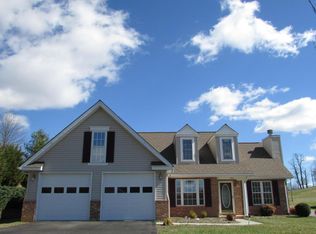 100 Greenfield Ct, Radford, VA 24141