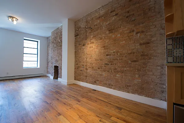 Rented by Brick&Mortar | media 35