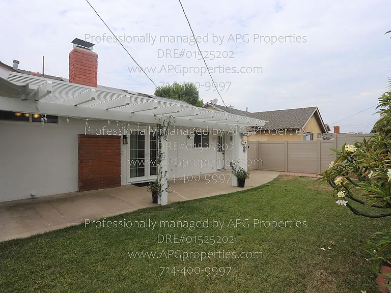 829 N Elmwood St — Photo 27